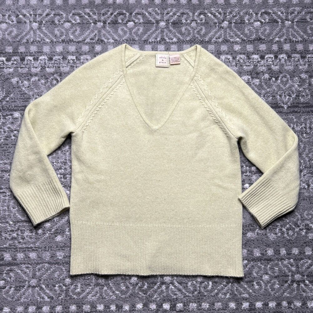 Olivia & Grace 100% Cashmere Sweater Small 3/4 Sleeve Pale Pastel Green V Neck